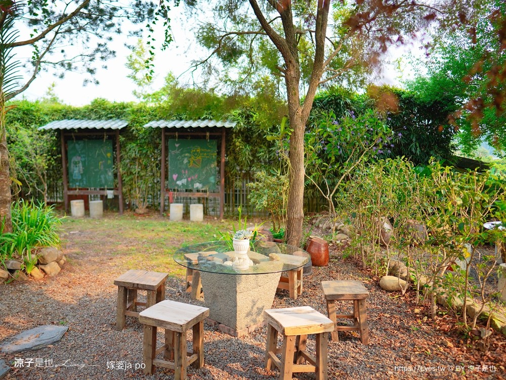 嫁婆咖啡 菜單 埔里秘境咖啡 南投森林系餐廳 樹屋 埔里庭園咖啡 蔬食 披薩 甜點