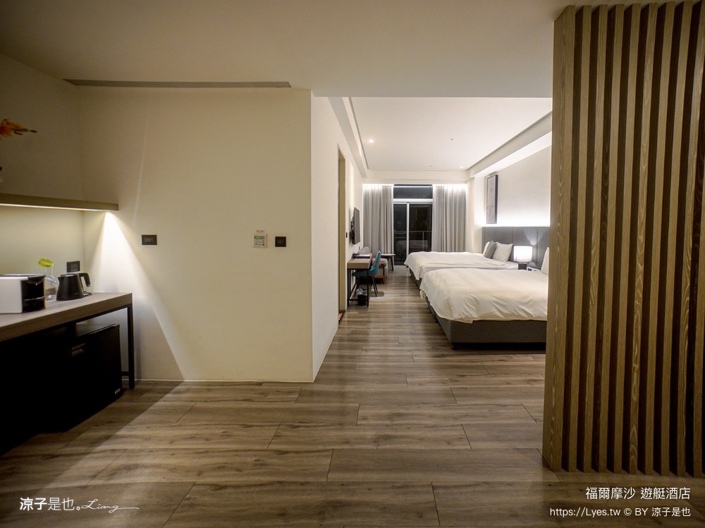 福爾摩沙遊艇酒店 台南安平住宿 台南飯店 遊艇酒店 無邊際泳池 笑笑羊 早餐 台南親子飯店