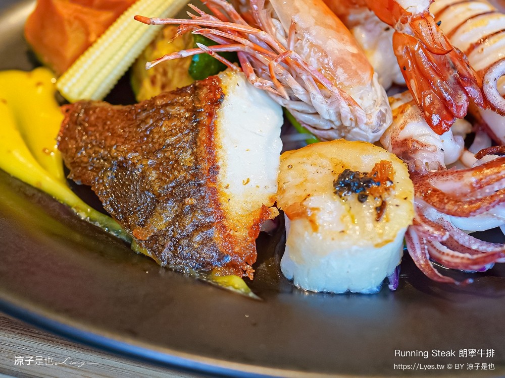 朗寧牛排 菜單 南投埔里 美食 生日優惠 慶生餐廳 18度c 軌道車送餐 訂位 running steak