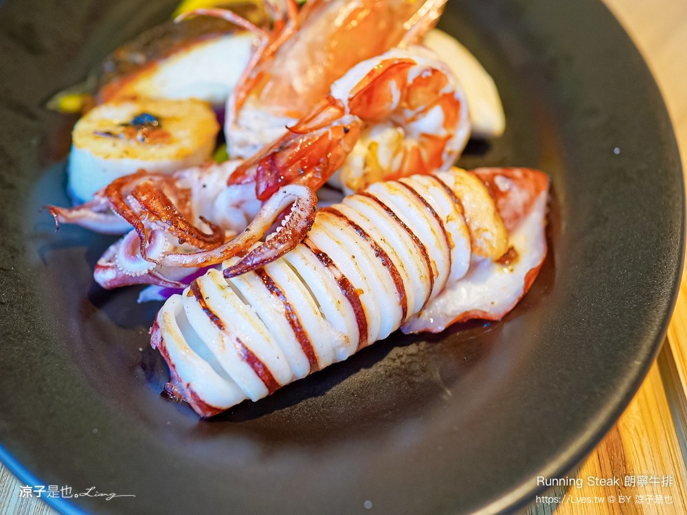 朗寧牛排 菜單 南投埔里 美食 生日優惠 慶生餐廳 18度c 軌道車送餐 訂位 running steak