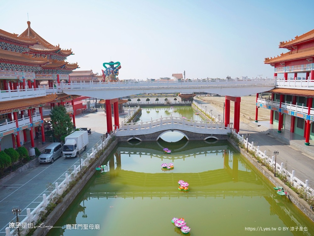 鹿耳門聖母廟 月老 台南景點 特色介紹 換裝攝影棚 鹿耳門聖母廟煙火 住宿 免門票 親子景點