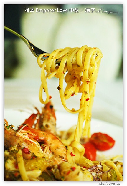 台中-御奉 Emperor Love 中友百貨餐廳 樂活輕食的美味早午餐、義大利麵試吃報告