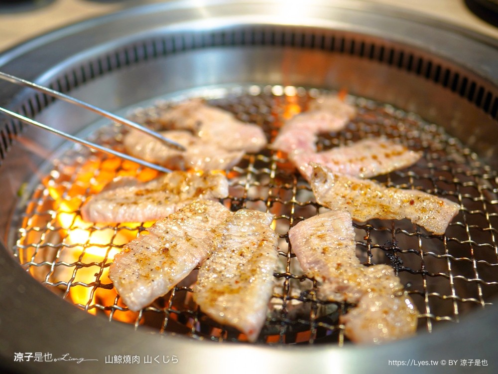 山鯨燒肉 菜單 台中漢口 燒肉美食 生日優惠 停車 訂位 優惠 台中燒肉餐廳推薦 和服 網美必拍 寶箱