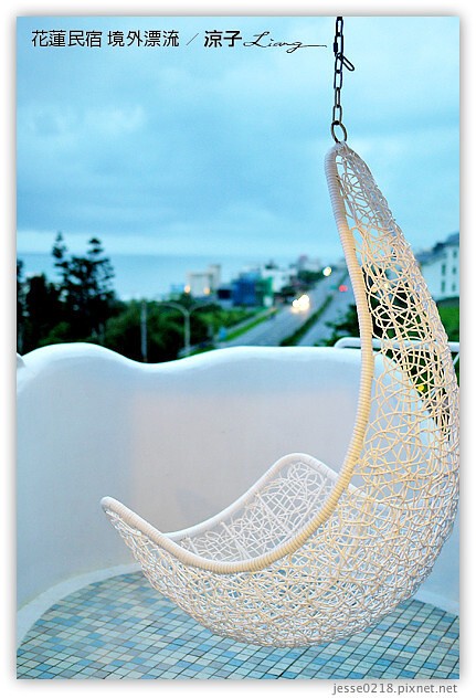 花蓮民宿-境外漂流 花蓮海景民宿-躺在床上就可以看海的發現房型