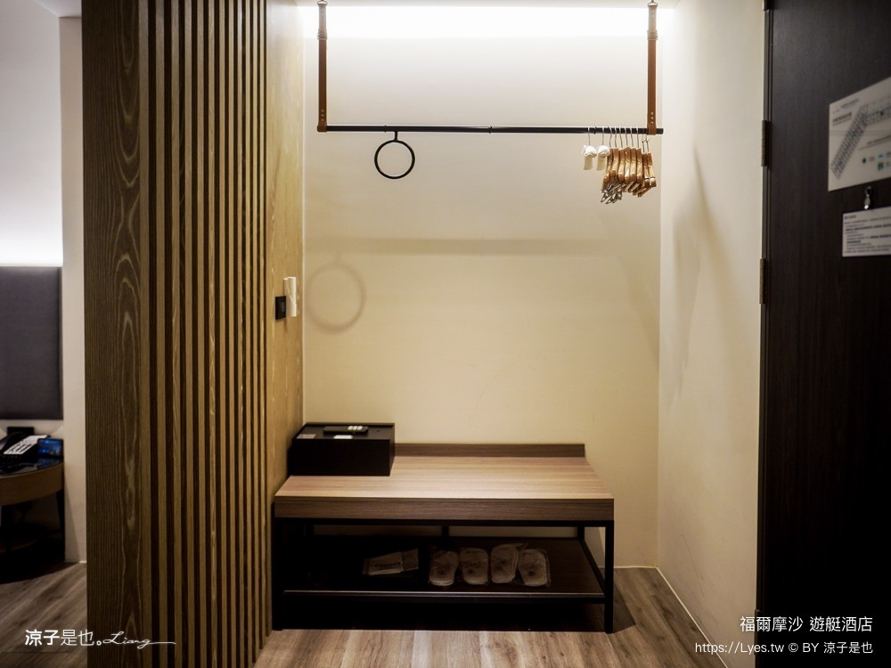 福爾摩沙遊艇酒店 台南安平住宿 台南飯店 遊艇酒店 無邊際泳池 笑笑羊 早餐 台南親子飯店