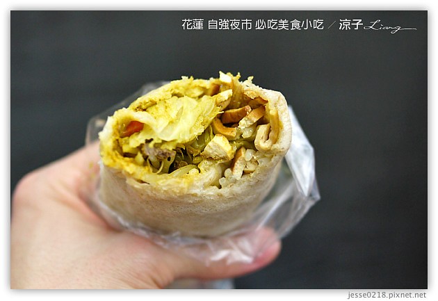 花蓮-自強夜市必吃美食推薦-第一家烤肉串、蔣家官財板、北港春捲、妙不可言果汁