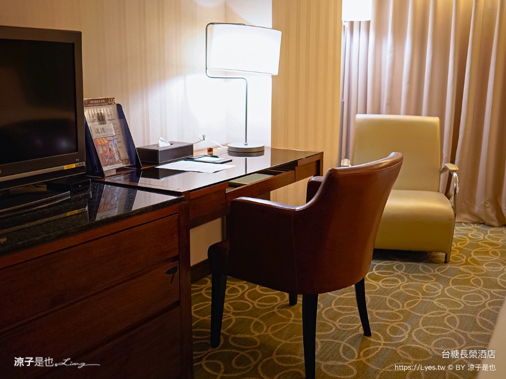 長榮飯店台南 台糖長榮酒店 台南住宿 高鐵假期 長榮桂冠自助餐 優惠 游泳池飯店 長榮早餐 評價 親子 遊戲室