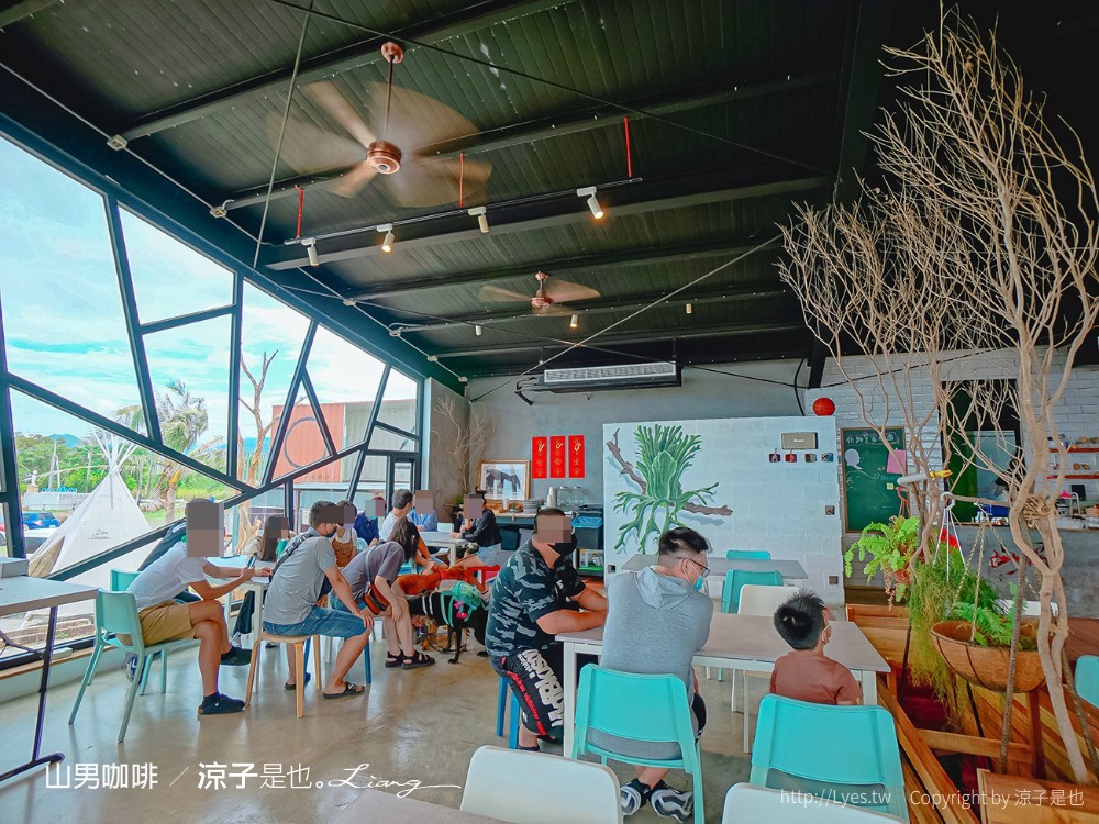 山男咖啡 菜單 屏東恆春 墾丁咖啡館 海景餐廳 網美打卡 甜點 低消 交通