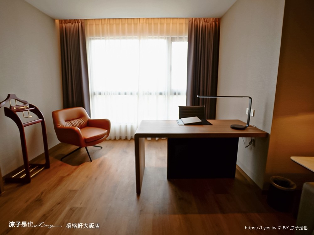 禧榕軒大飯店 台南新開幕 火車站住宿飯店 雙人房 四人房 家庭房 房型開箱 頂樓空中花園泳池 房價