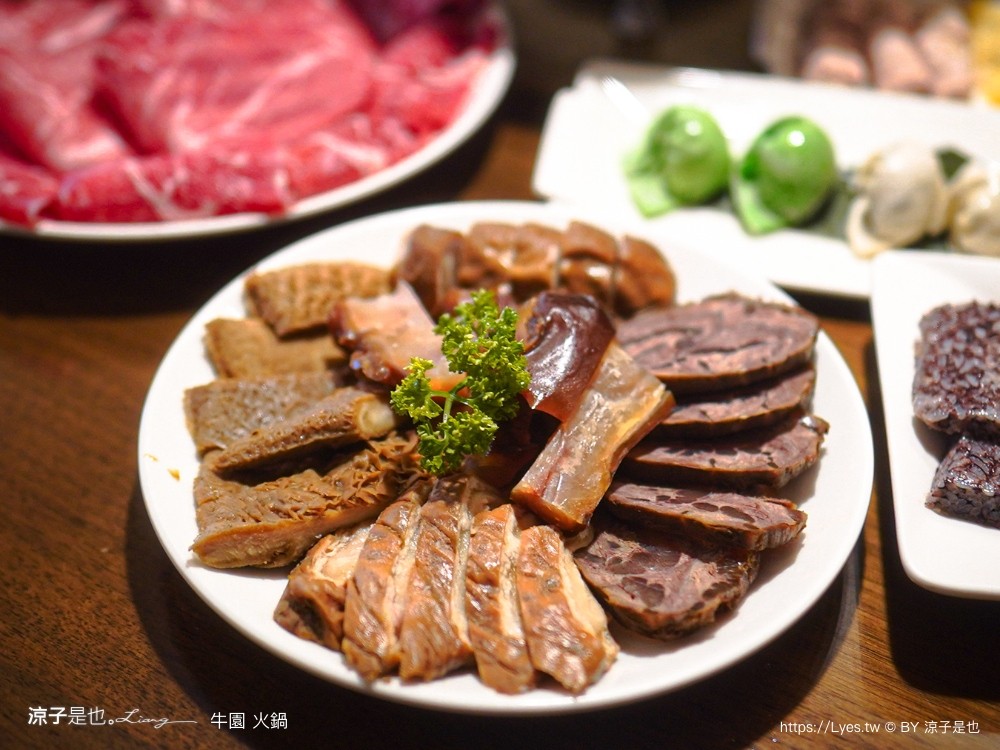 牛園火鍋 台南安平店 菜單 台南火鍋 麻辣鍋 海鮮火鍋 沙嗲鍋 聚餐餐廳 台南壽星優惠 台南安平美食推薦