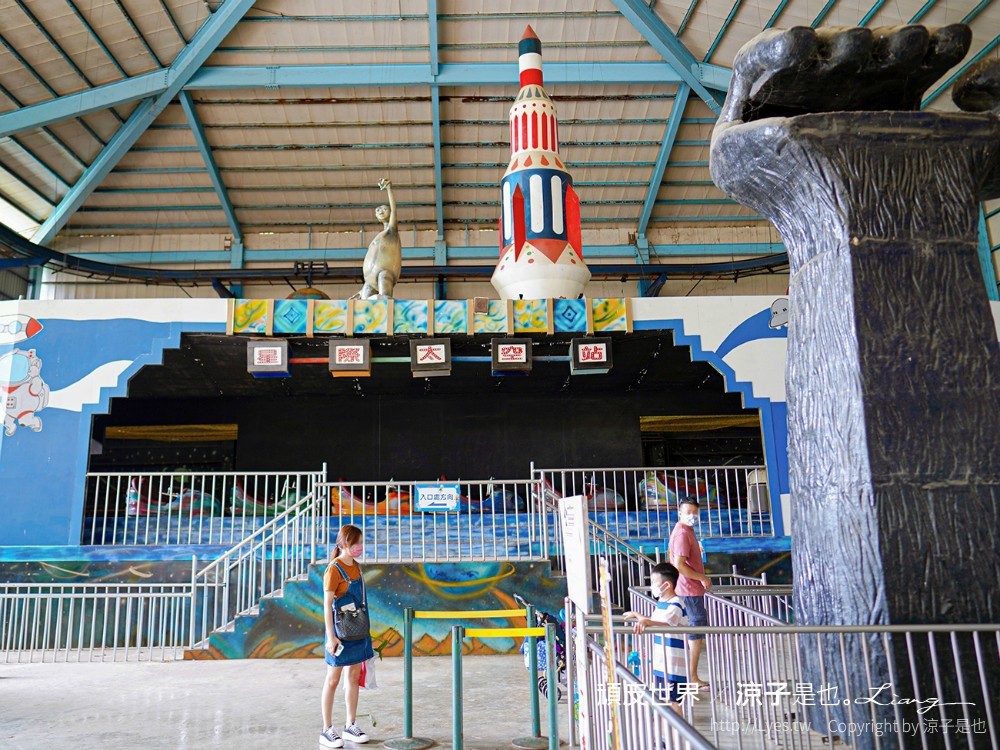 頑皮世界野生動物園攻略 門票優惠 台南親子景點 南台灣動物園 水豚君 長頸鹿 遊樂設施 戲水池