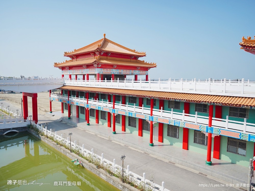 鹿耳門聖母廟 月老 台南景點 特色介紹 換裝攝影棚 鹿耳門聖母廟煙火 住宿 免門票 親子景點