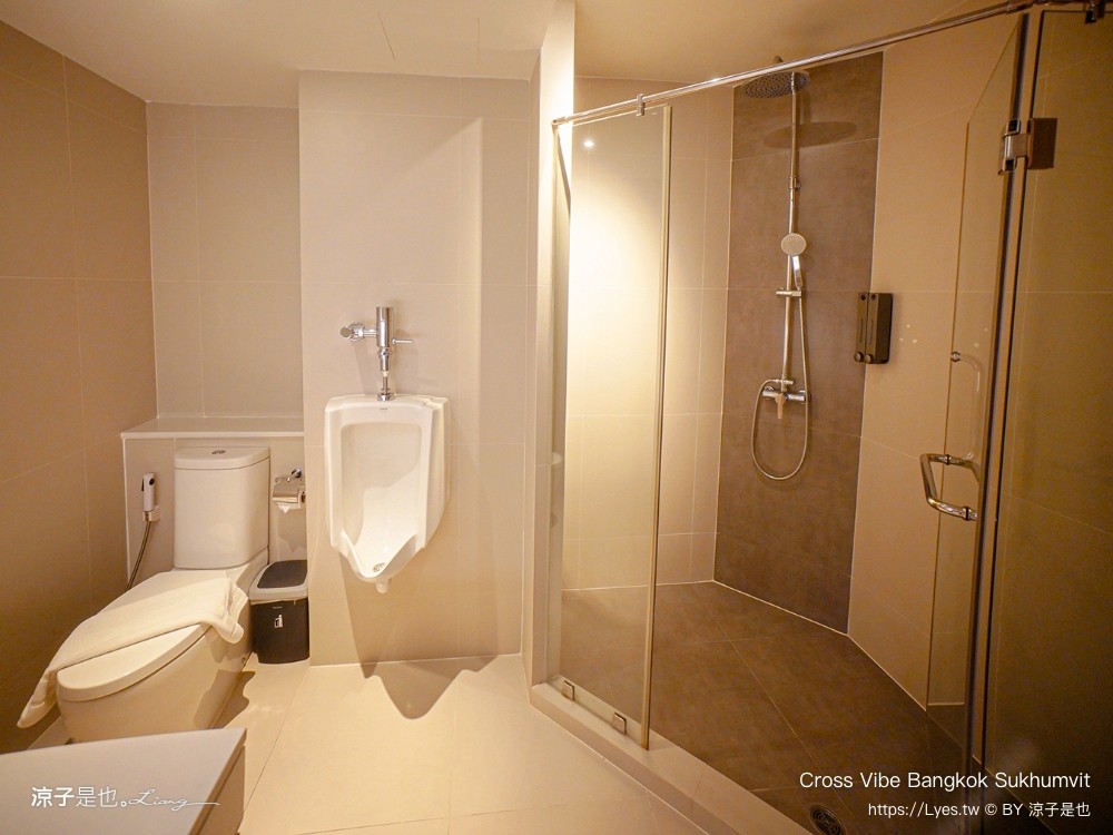 曼谷住宿 Cross Vibe Bangkok Sukhumvit 泰國飯店 四星級 親子飯店推薦 bts on nut 公寓式旅店 房價 交通 素坤逸