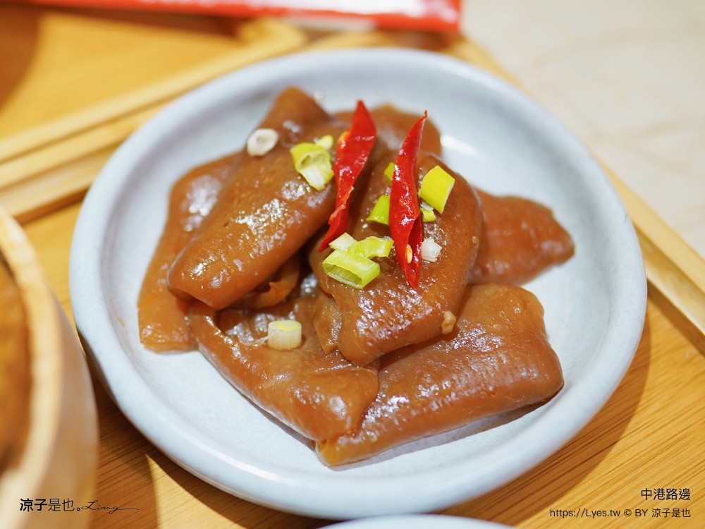 中港路邊 菜單 中友百貨 美食街 一中街 豬腳飯 控肉飯 虱目魚肚飯 小吃便當 村口微光新品牌