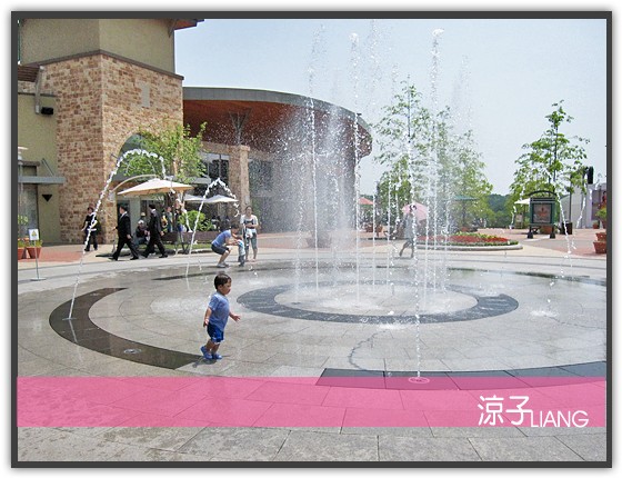 騼州OUTLET名品折扣街08