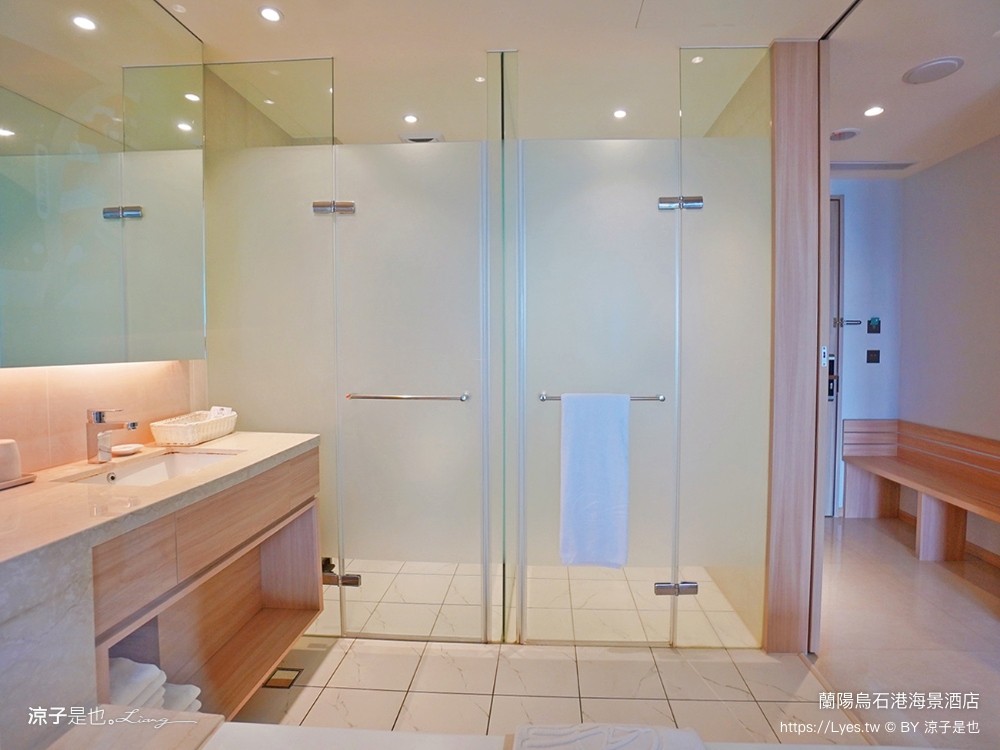 蘭陽烏石港海景酒店 宜蘭頭城住宿 宜蘭親子飯店 龜山島海景房型 童趣親子房 泳池電影院 一泊二食