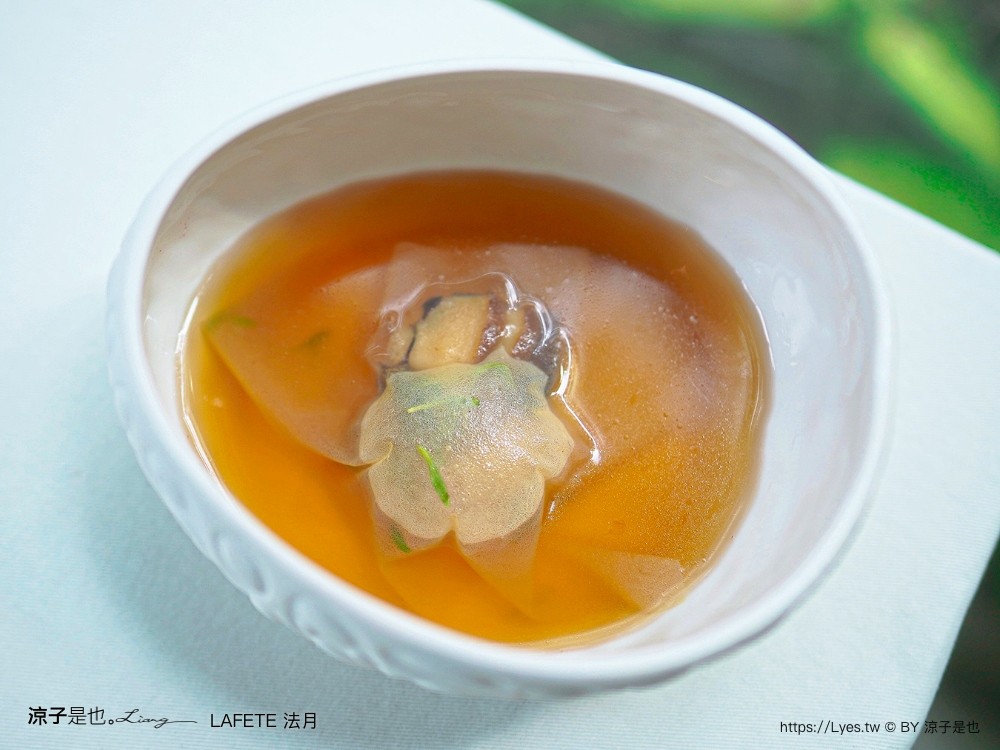 lafete．法月 菜單 台中 法式料理 約會慶生餐廳 玻璃屋 老宅 庭園餐廳 台中西區 景觀餐廳 午間套餐 晚餐 假日套餐 訂位