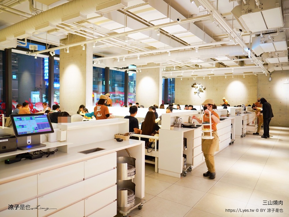 三山燒肉 輕井澤燒肉品牌 台中新開幕餐廳 訂位方式 菜單價位 日本和牛 烤肉餐廳 壽星 慶生優惠