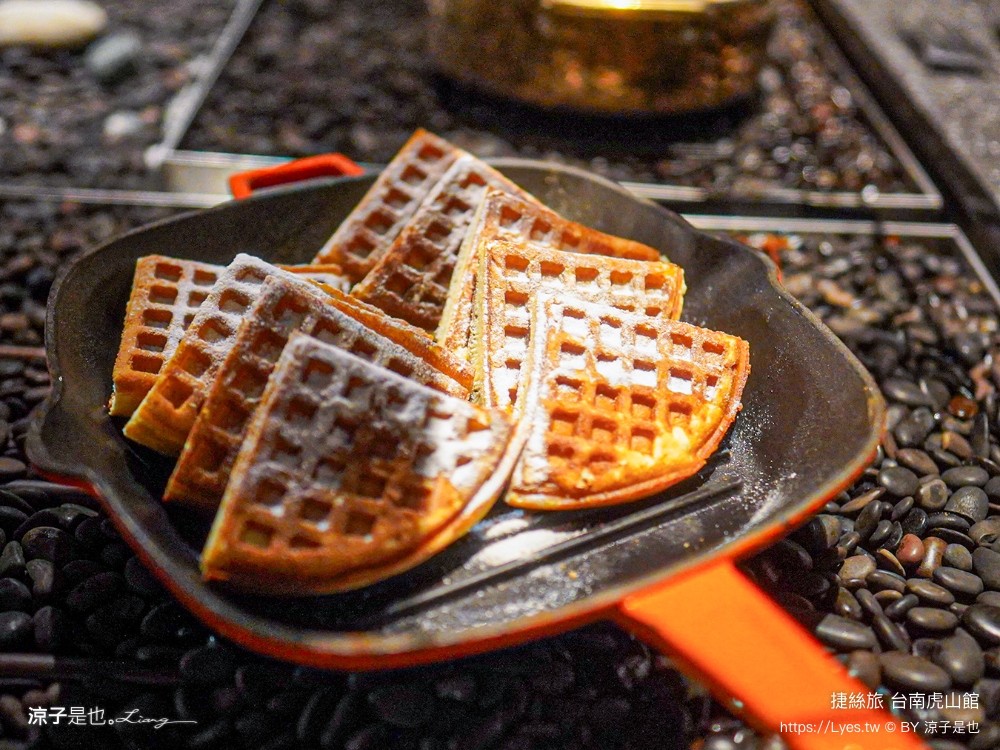 捷絲旅台南虎山館 台南捷絲旅 捷絲旅 台南住宿 台南親子住宿 台南飯店 泳池飯店 台南泳池飯店 十鼓文化村住宿 財閥家的公子貓 台南擼貓咖啡廳