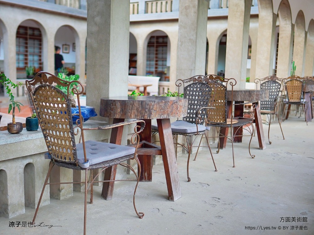 方圓美術館 門票 收費 台南景點 將軍景點 文青咖啡館 醫師 圓拱迴廊建築