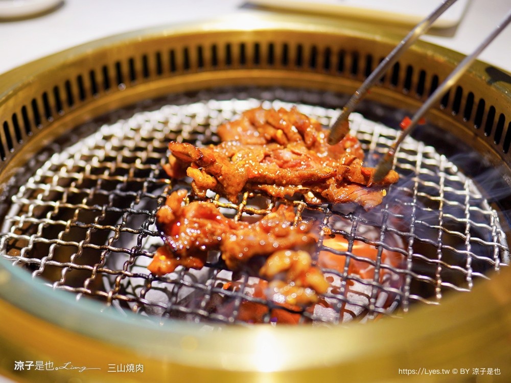 三山燒肉 輕井澤燒肉品牌 台中新開幕餐廳 訂位方式 菜單價位 日本和牛 烤肉餐廳 壽星 慶生優惠