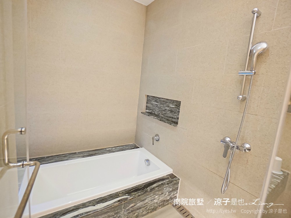 南院旅墅 嘉義住宿飯店推薦 CP值 早餐 地址 交通 雙人房 泳池