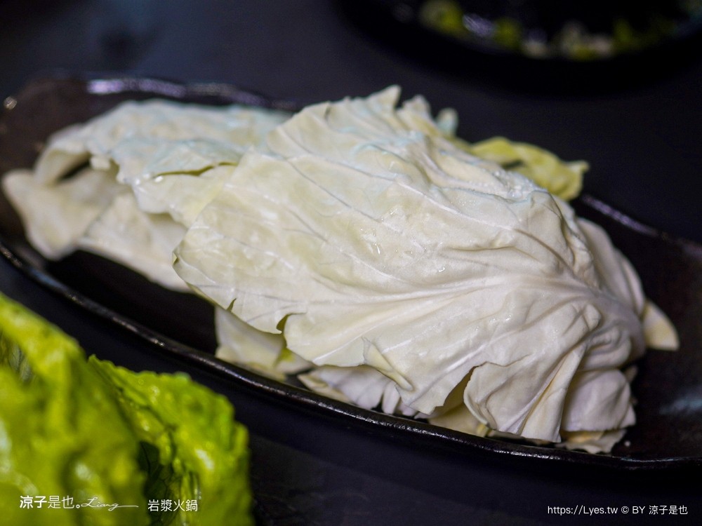 岩漿火鍋 菜單 台中火鍋 麻辣鍋 公益路美食 麻辣鴨血豆腐吃到飽 台中聚餐餐廳 好停車餐廳 推薦必吃