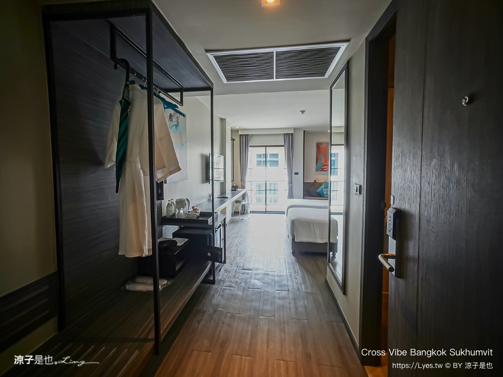 曼谷住宿 泰國飯店 cross vibe bangkok sukhumvit 四星級 親子飯店推薦 bts nut 公寓式旅店 房價 交通 素坤逸