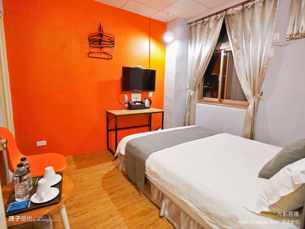光影民宿 嘉義住宿推薦 布袋民宿 房型 雙人房 四人房 背包客