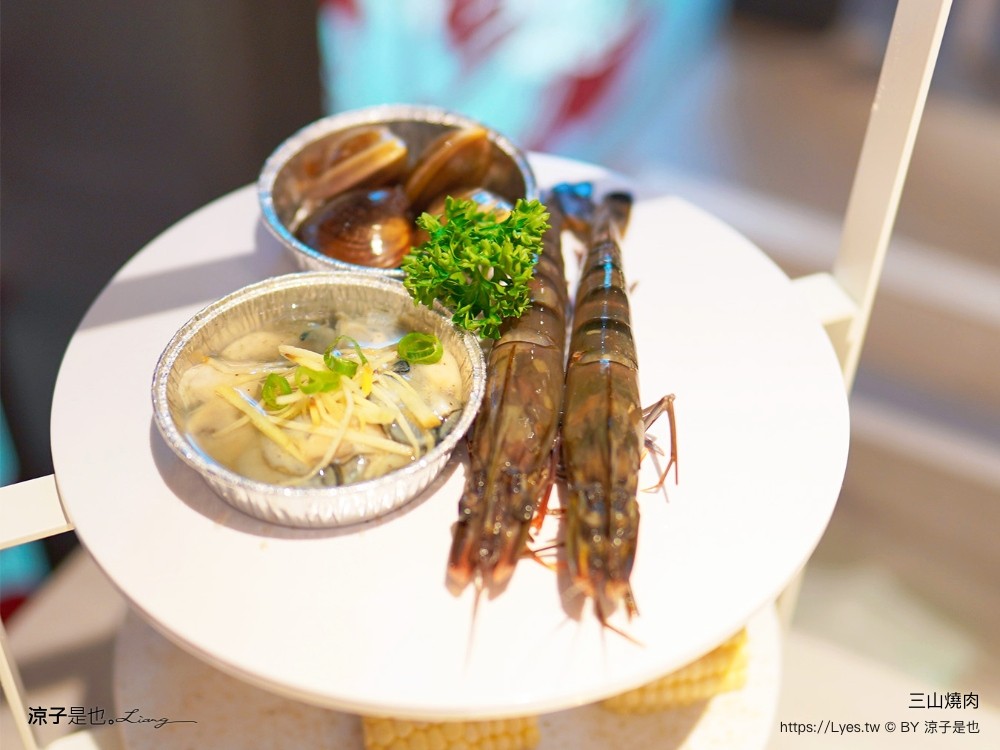 三山燒肉 輕井澤燒肉品牌 台中新開幕餐廳 訂位方式 菜單價位 日本和牛 烤肉餐廳 壽星 慶生優惠