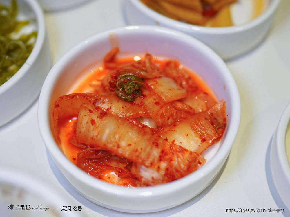 貞洞 菜單 台中韓式料理 韓國人 逢甲夜市美食 豬肉湯飯 海鮮煎餅 馬鈴薯燉排骨湯、辣炒魷魚 醃烤豬肉