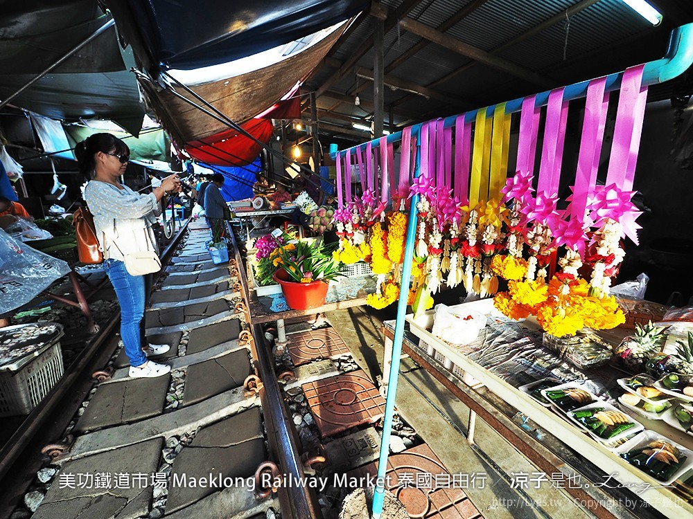 美功鐵道市場 Maeklong Railway Market 泰國自由行