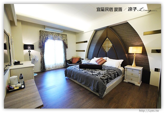 宜蘭民宿-晨園民宿-靠近傳藝中心，每間房都有陽台可以放空的宜蘭民宿