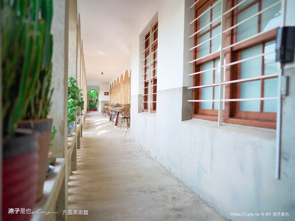 方圓美術館 門票 收費 台南景點 將軍景點 文青咖啡館 醫師 圓拱迴廊建築