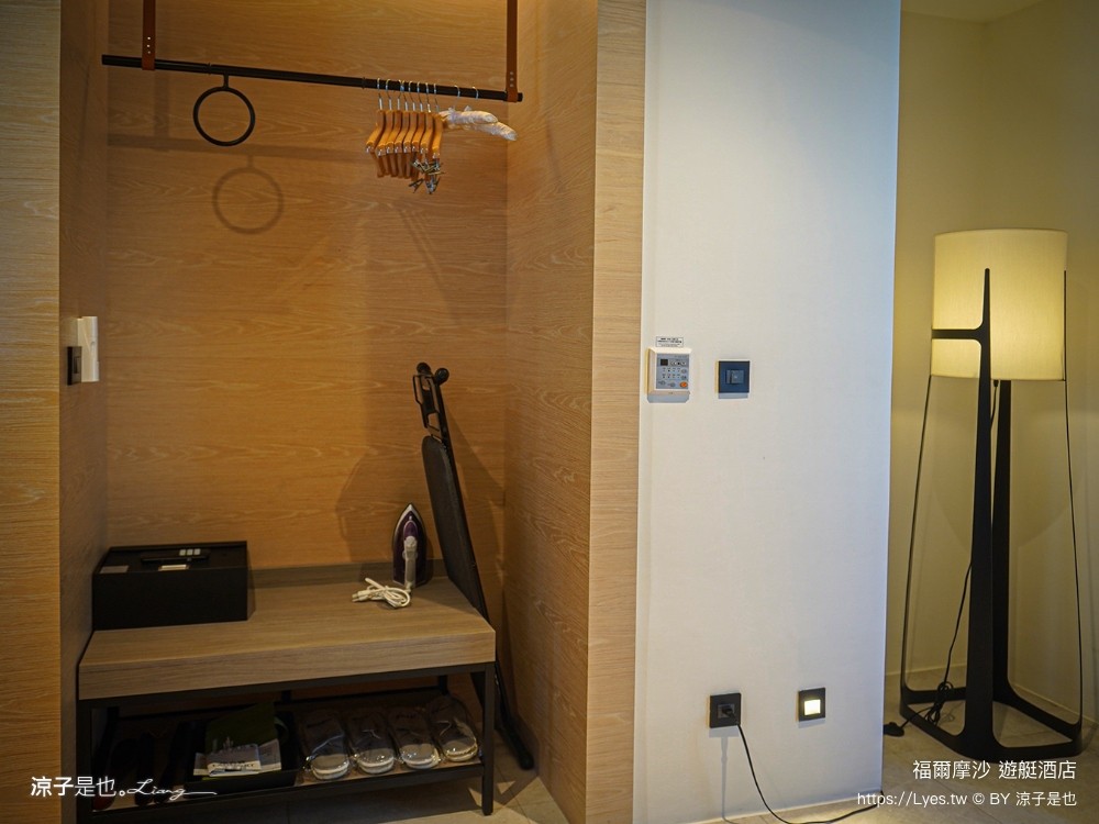 福爾摩沙遊艇酒店 台南安平住宿 台南飯店 遊艇酒店 無邊際泳池 笑笑羊 早餐 台南親子飯店