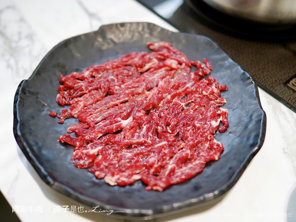 阿裕牛肉涮涮鍋崑崙店 菜單 台南美食 牛肉湯 溫體牛肉火鍋 奇美博物館 十鼓糖廠 美食餐廳