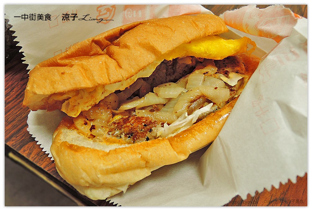 台中-一中街必吃美食小吃 一中街雞排、滷味、麵食、烙餅、沙威瑪、飯團、飲料冰品大集合