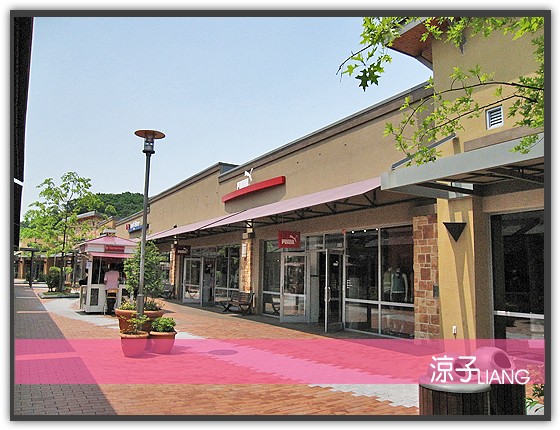 騼州OUTLET名品折扣街03