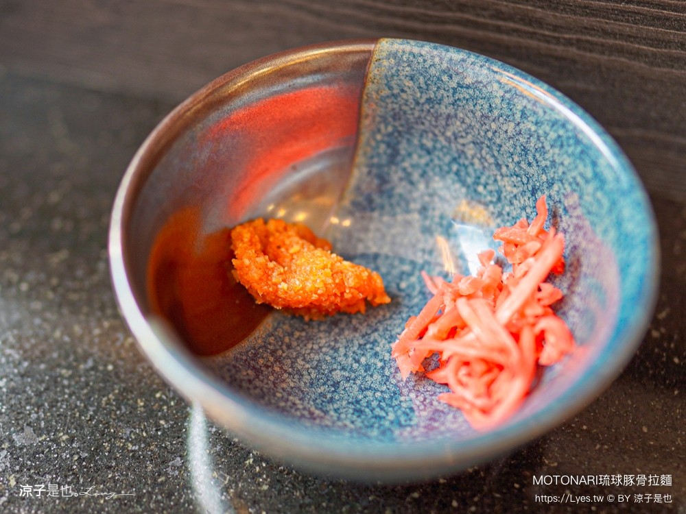 motonari 琉球豚骨拉麵 中友百貨 台中日式拉麵 日本人 沖繩拉麵 叉燒