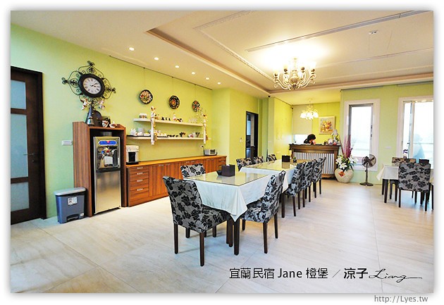 宜蘭民宿-橙堡-夢幻城堡風的宜蘭民宿(羅浮宮房型與早餐、下午茶篇)