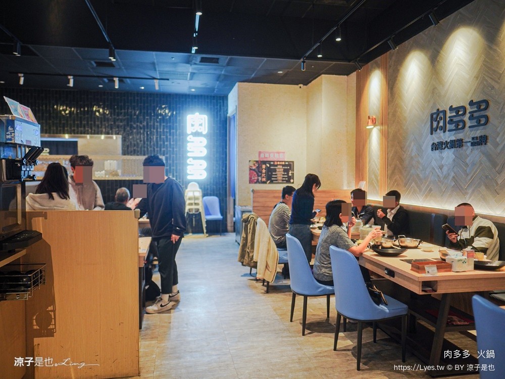 肉多多 火鍋 菜單 台中秀泰店 自助吧吃到飽 石頭湯 麻辣火鍋 生日壽星肉蛋糕 親子餐廳 剝蝦服務 高cp值火鍋 會員 打卡禮