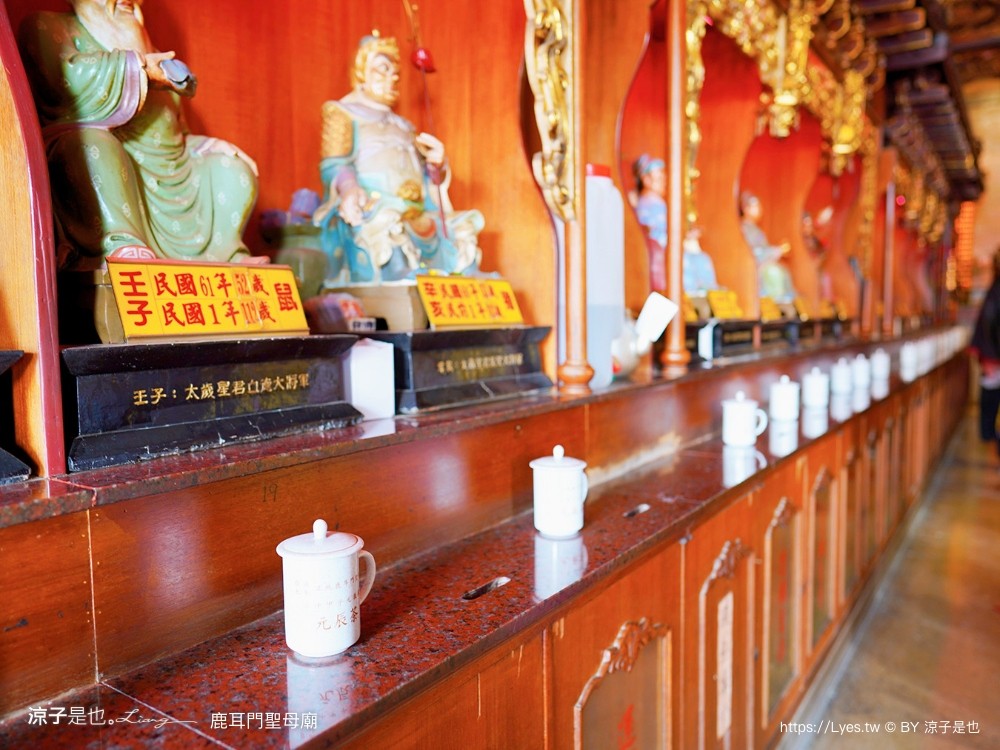 鹿耳門聖母廟 月老 台南景點 特色介紹 換裝攝影棚 鹿耳門聖母廟煙火 住宿 免門票 親子景點