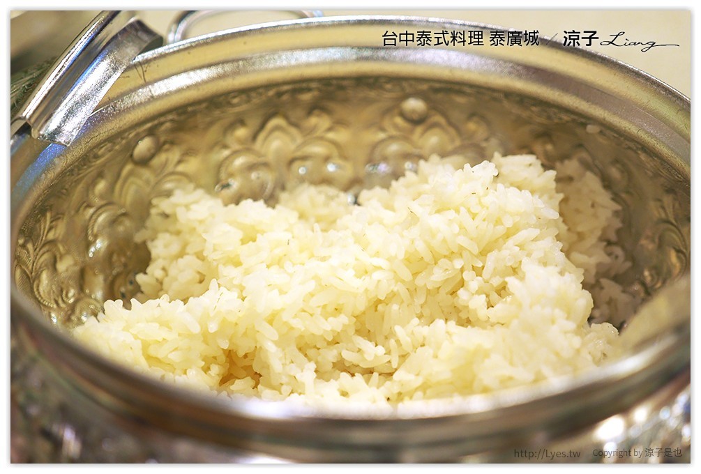 台中-泰廣城泰式料理 西屯區平價泰式美食 有超厚蝦餅好豪氣呀~