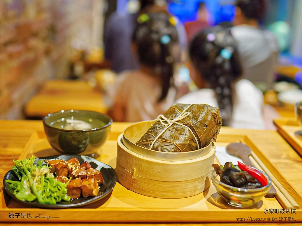 永樂町鼓茶樓 台南答嘴鼓劇院 永樂市場美食 親子景點 菜單 懷舊老屋 四層樓天井 答嘴鼓演出時間 預約 茶樓導覽 在地古早味美食 台南答嘴鼓劇院 永樂市場美食 親子景點 菜單 懷舊老屋 四層樓天井 答嘴鼓演出時間預約 茶樓導覽 在地古早味美食