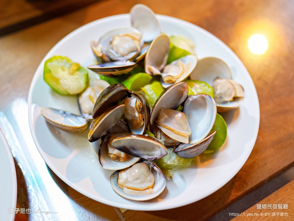 鹽鄉民宿餐廳 菜單 台南北門美食 停車場 無刺虱目魚 北門鹽田美食 井仔腳瓦盤鹽田 蚵仔麵線、西瓜綿湯