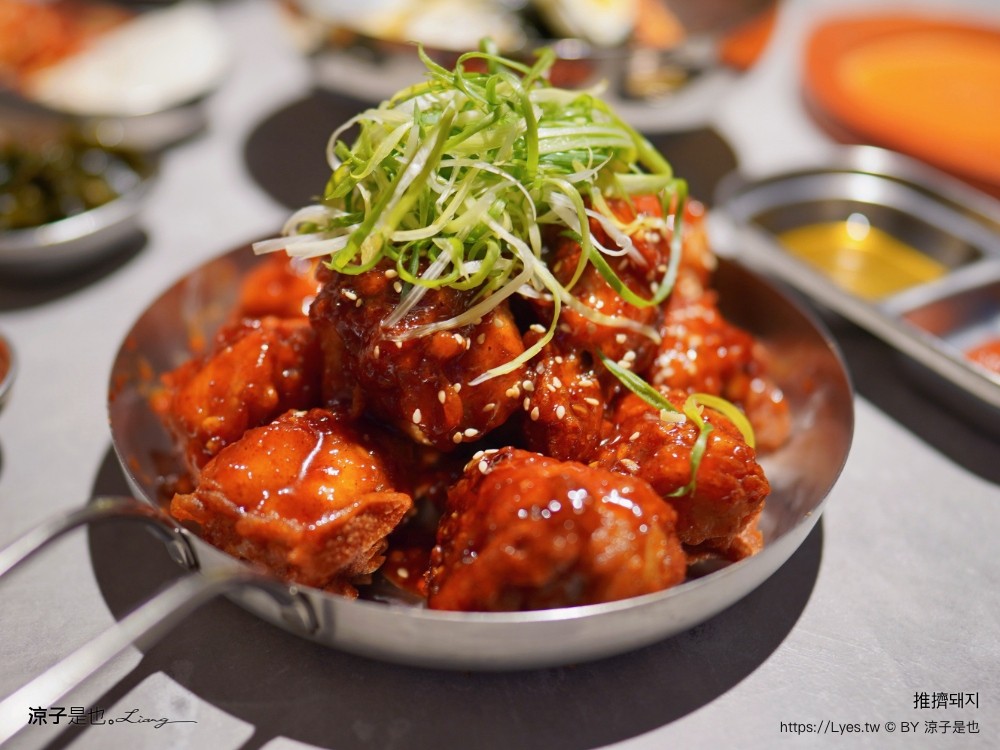 推擠 美食小吃 韓國烤肉 韓式小菜吃到飽 霜淇淋 無限供應