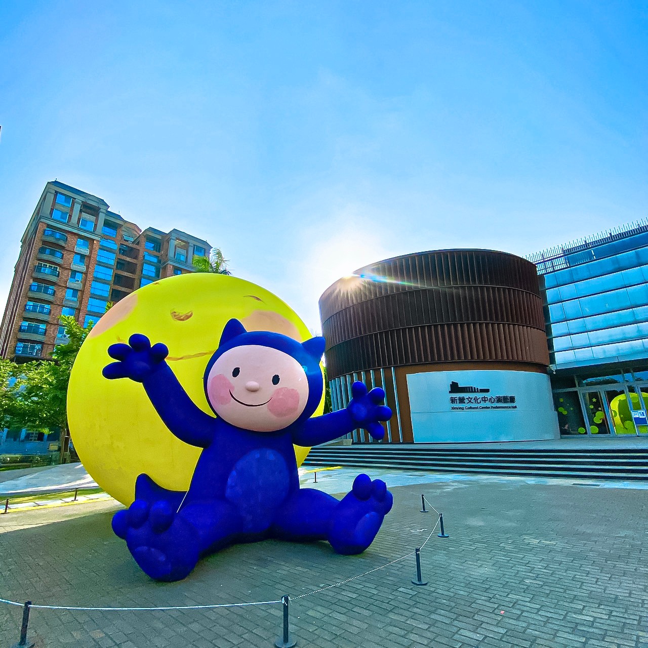 2024 新營波光節 台南 天鵝湖燈會 幾米藝術展 台南景點 新營景點 光影藝術燈會 交通