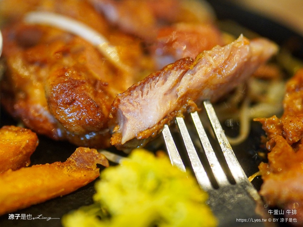 牛釜山牛排 菜單 台中大里店 大里美食 台中牛排 自助吧吃到飽 平價牛排 吃到飽餐廳 台中親子餐廳 慶生餐廳