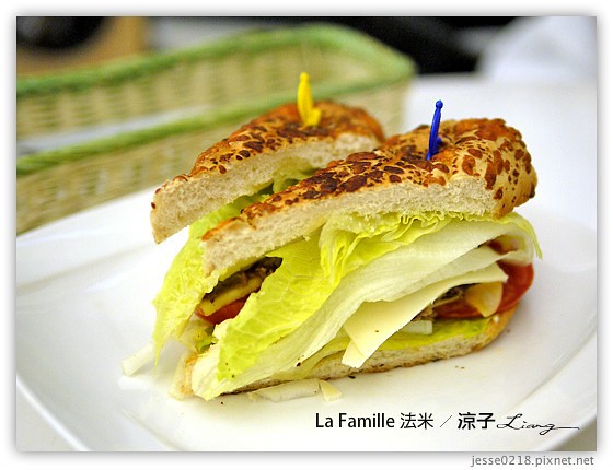 La Famille 法米 11