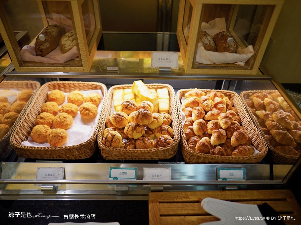 長榮飯店台南 台糖長榮酒店 台南住宿 高鐵假期 長榮桂冠自助餐 優惠 游泳池飯店 長榮早餐 評價 親子 遊戲室